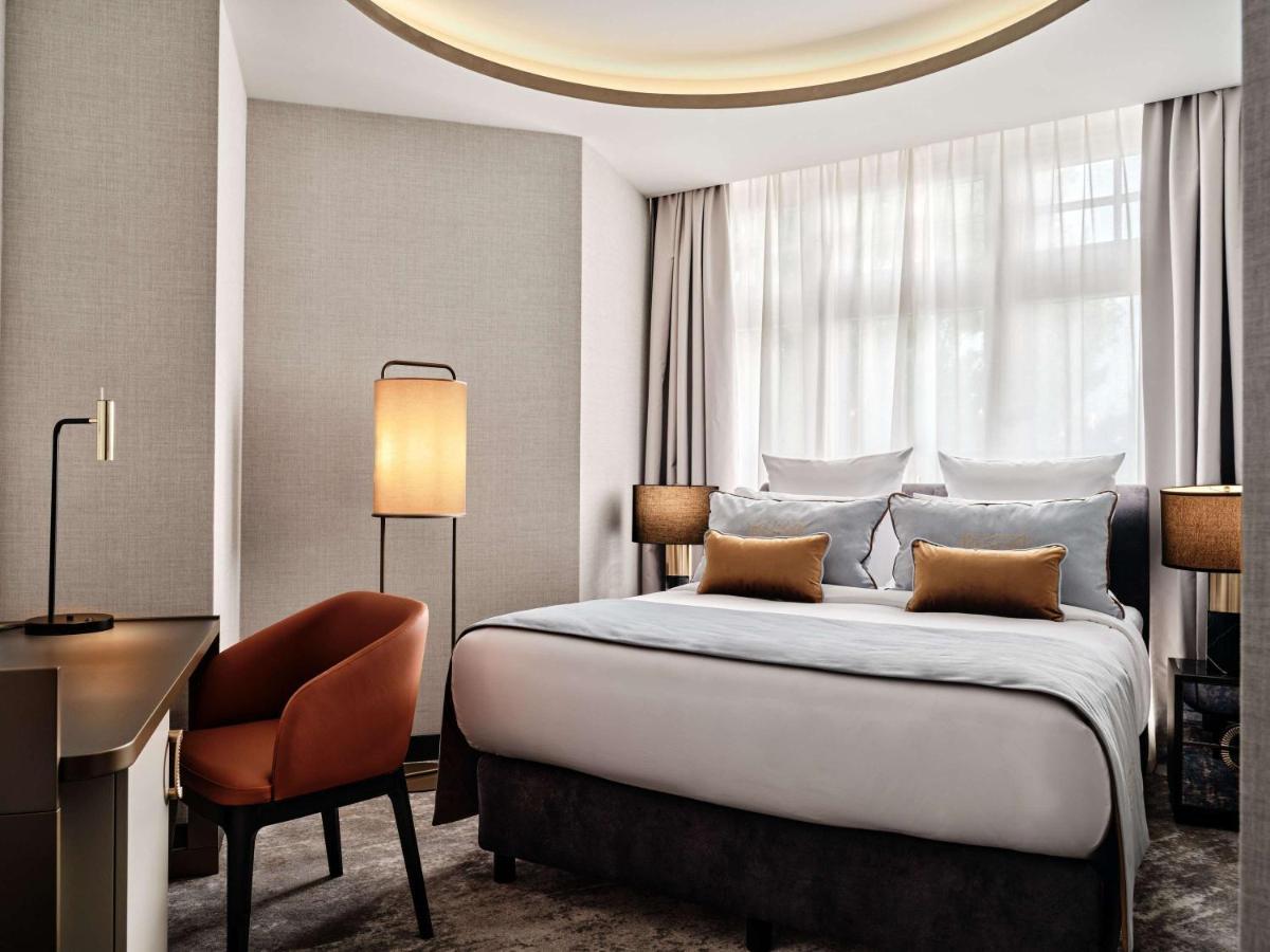 The Crown Center - Handwritten Collection Accor Krakov